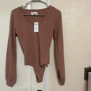 NWT Abercrombie & Fitch long sleeve bodysuit. Extra small.